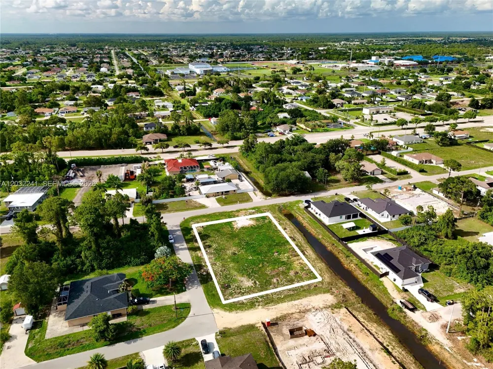 4th St W Lehigh Acres, FL 33971
