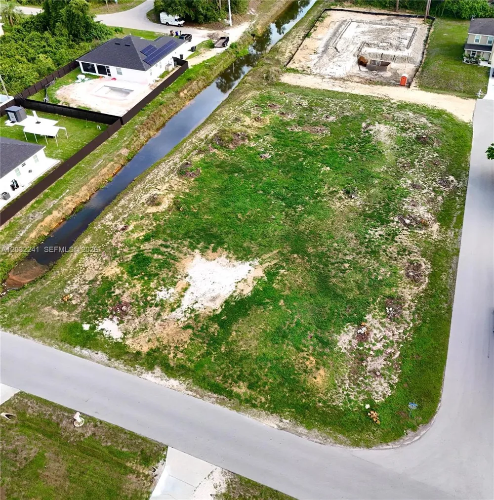 4th St W Lehigh Acres, FL 33971