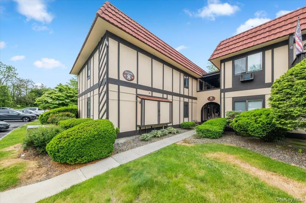 8 Loudon Drive #13 Fishkill, NY 12524