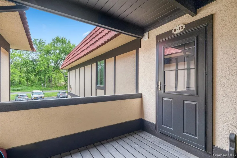 8 Loudon Drive #13 Fishkill, NY 12524
