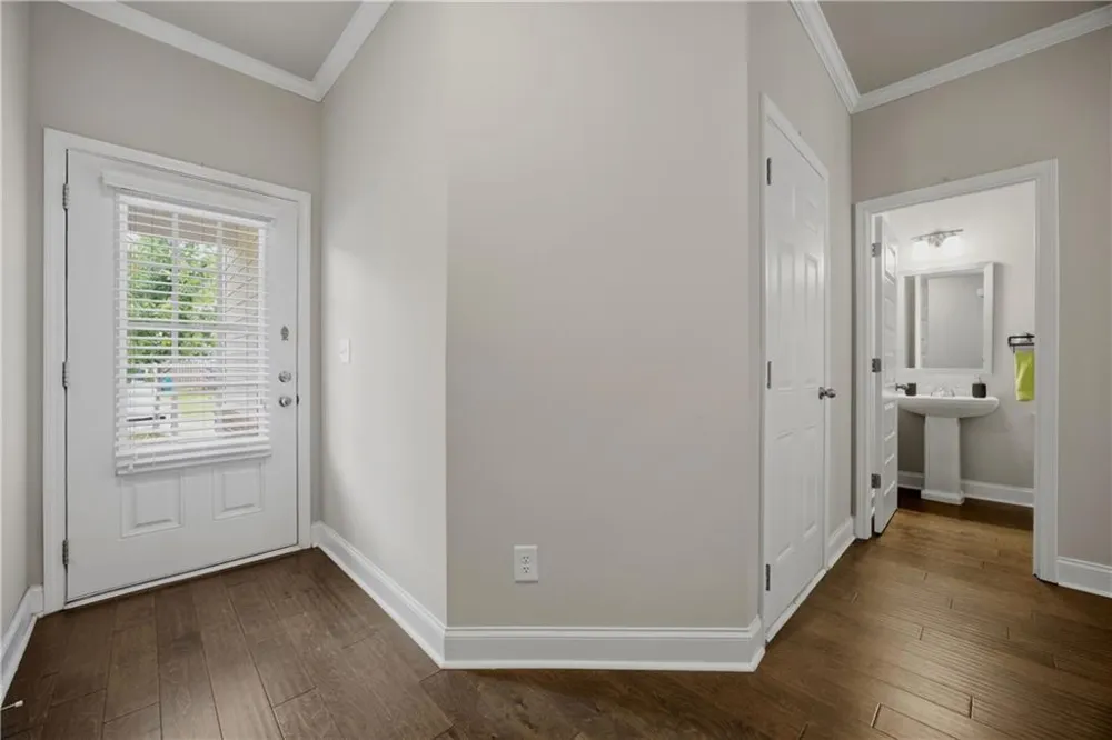 219 Yellowwood Way Woodstock, GA 30188