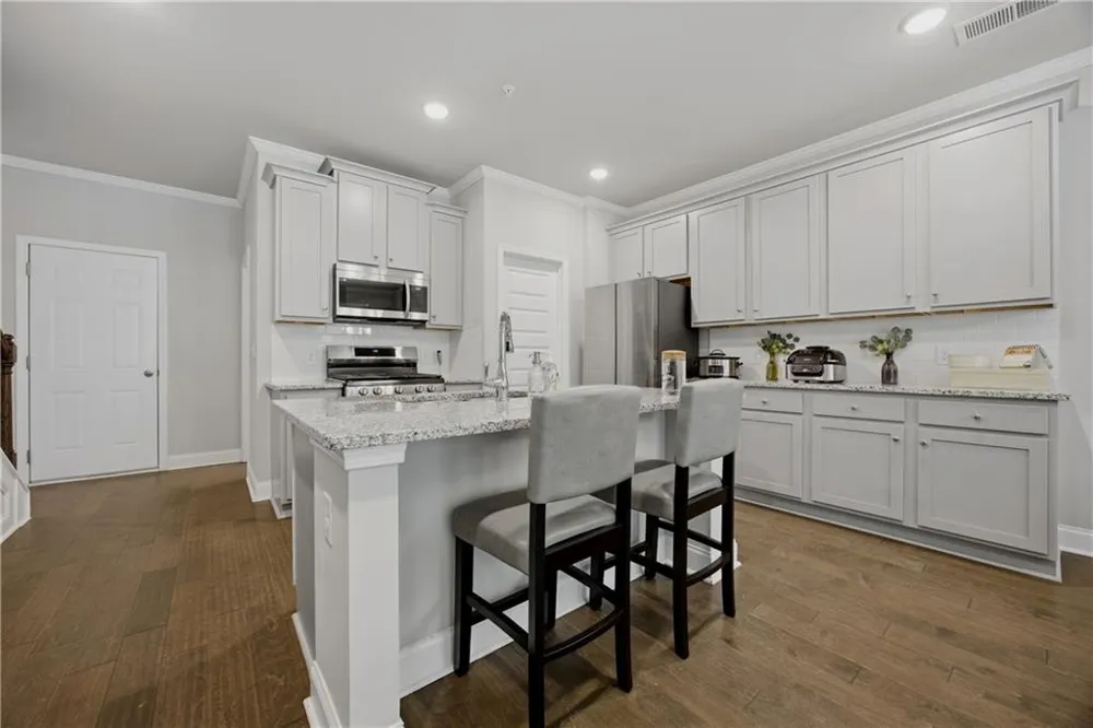 219 Yellowwood Way Woodstock, GA 30188