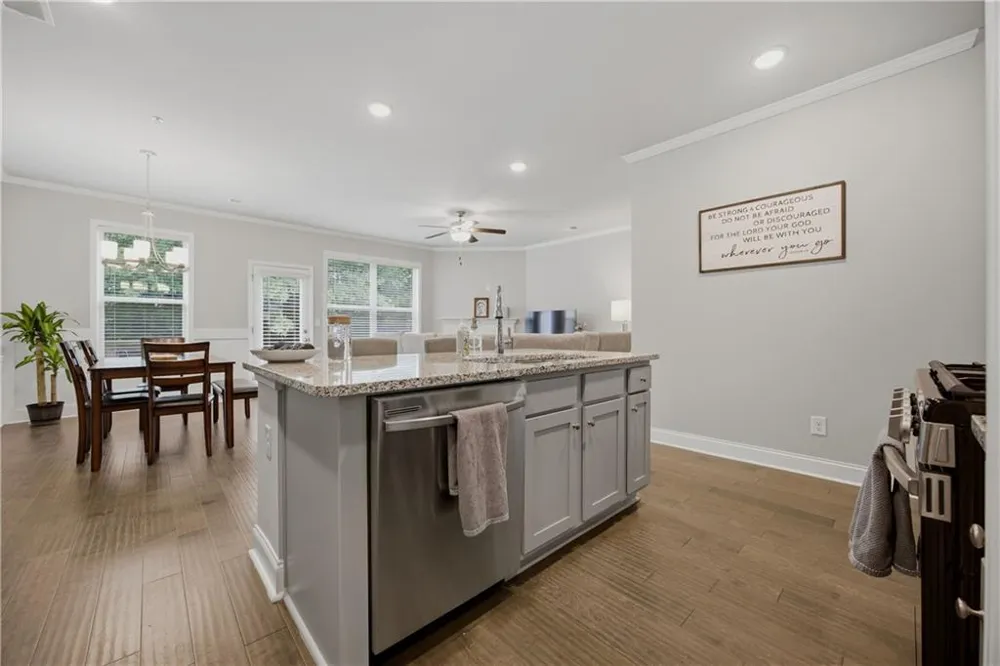 219 Yellowwood Way Woodstock, GA 30188