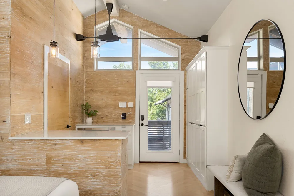 2309 S 4th Street Austin, TX 78704