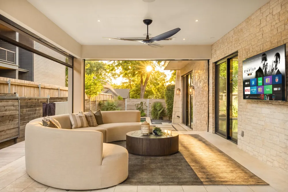 2309 S 4th Street Austin, TX 78704