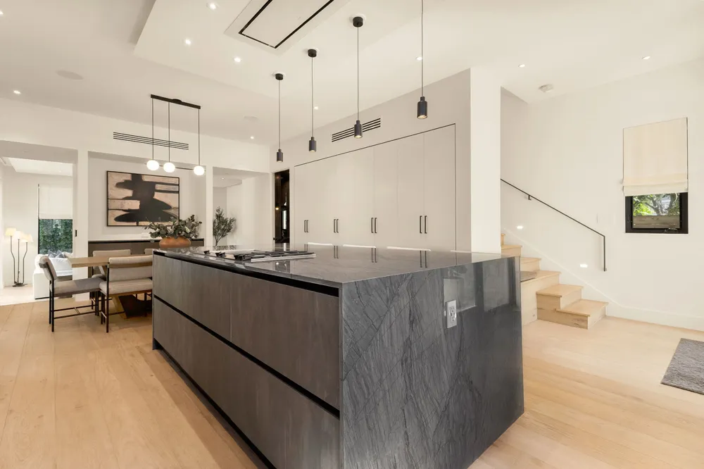 2309 S 4th Street Austin, TX 78704