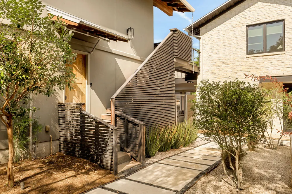 2309 S 4th Street Austin, TX 78704