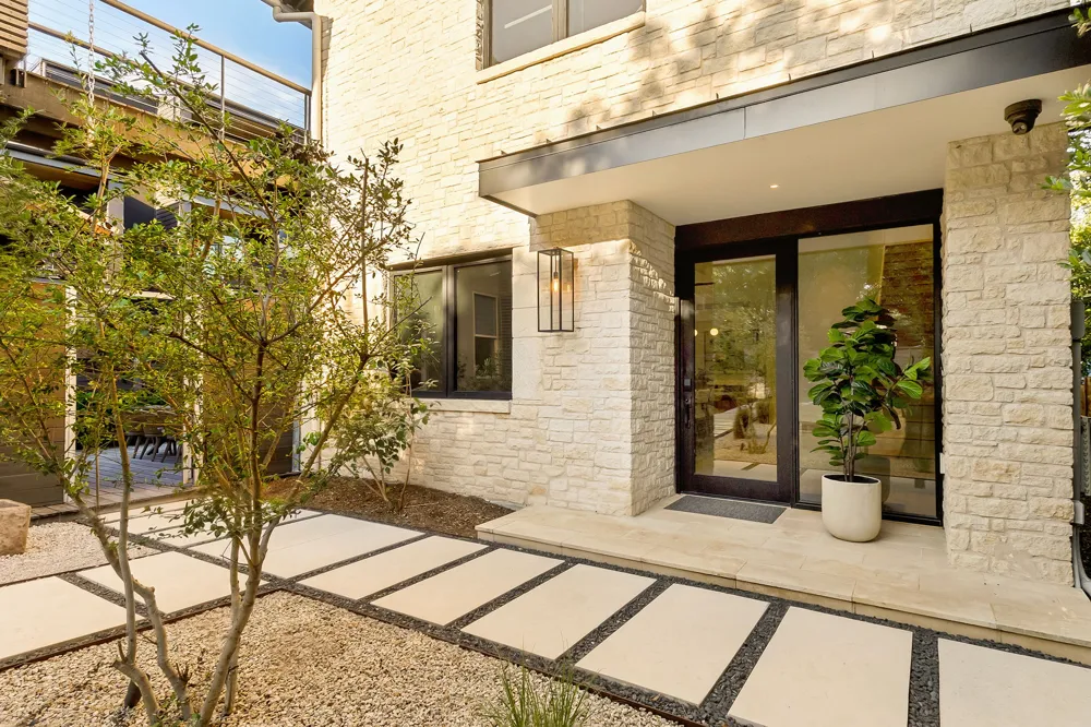 2309 S 4th Street Austin, TX 78704