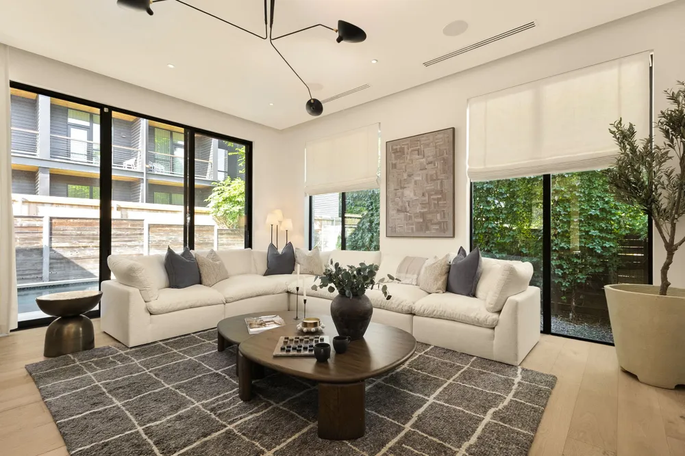 2309 S 4th Street Austin, TX 78704