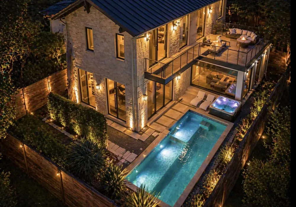 2309 S 4th Street Austin, TX 78704