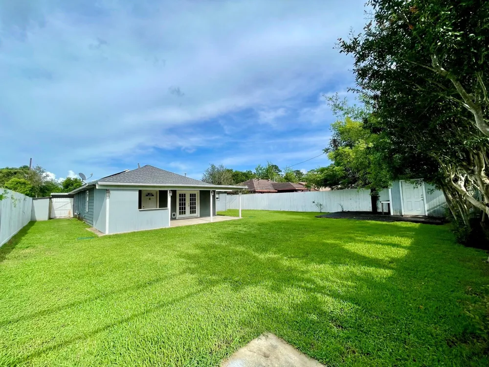 12223 Frazier River Houston, TX 77050