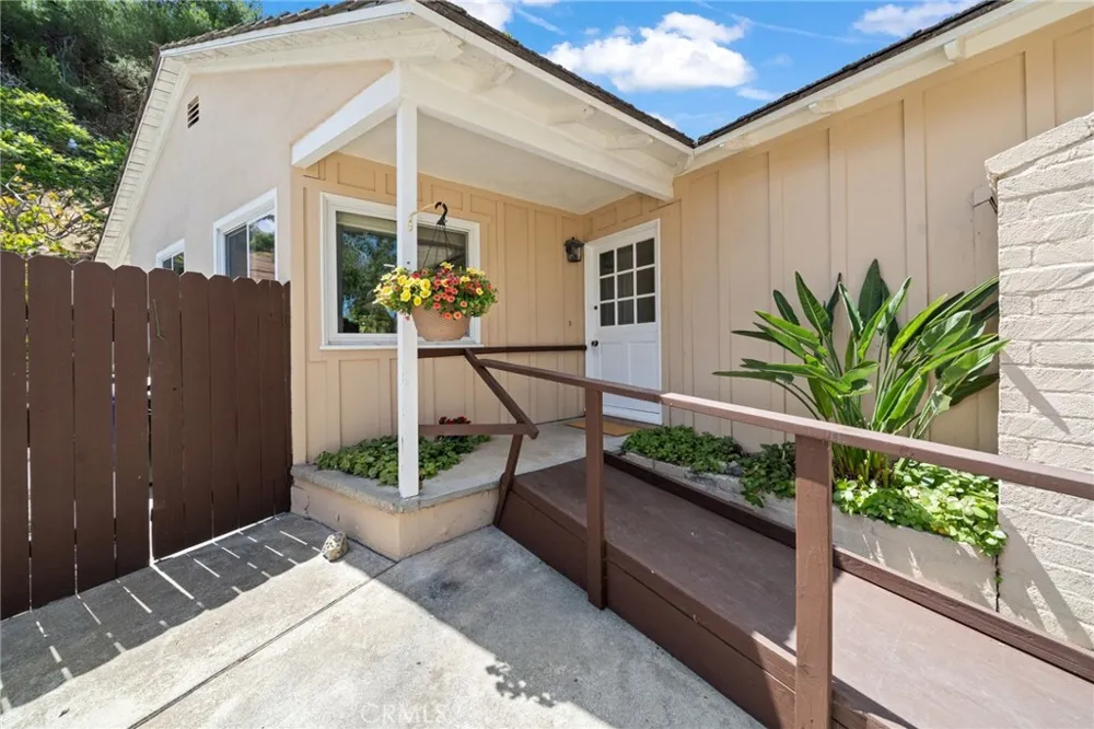 2888 Via De La Guerra Palos Verdes Estates, CA 90274