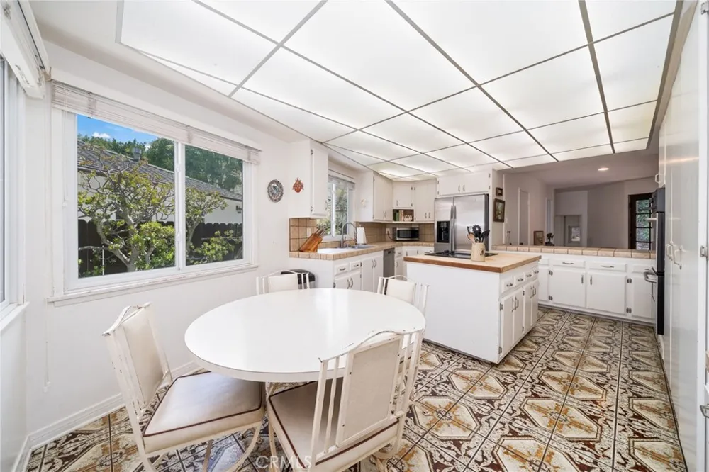 2888 Via De La Guerra Palos Verdes Estates, CA 90274