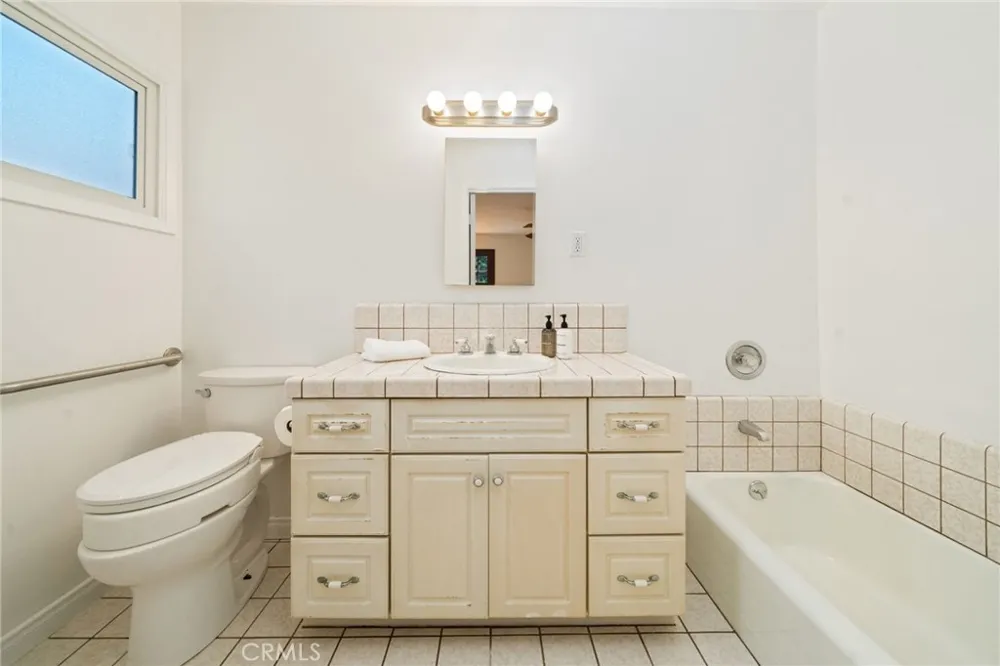 2888 Via De La Guerra Palos Verdes Estates, CA 90274