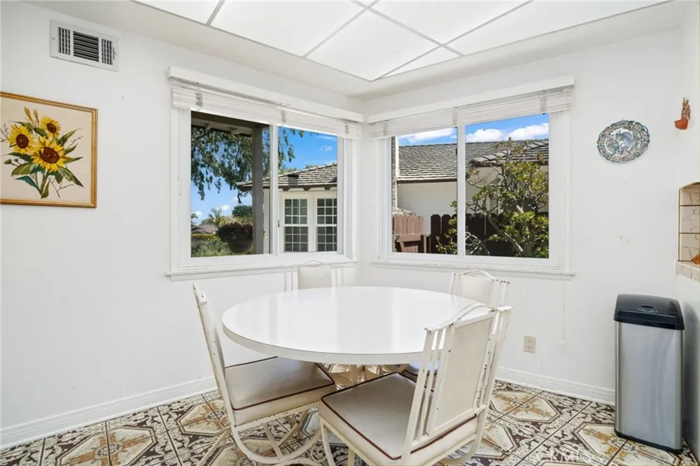 2888 Via De La Guerra Palos Verdes Estates, CA 90274
