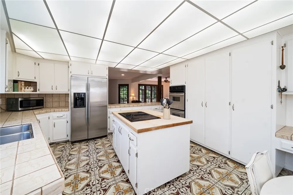 2888 Via De La Guerra Palos Verdes Estates, CA 90274