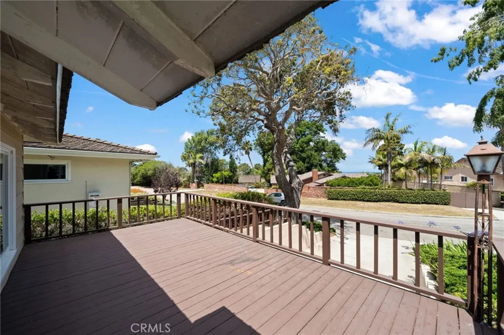 2888 Via De La Guerra Palos Verdes Estates, CA 90274