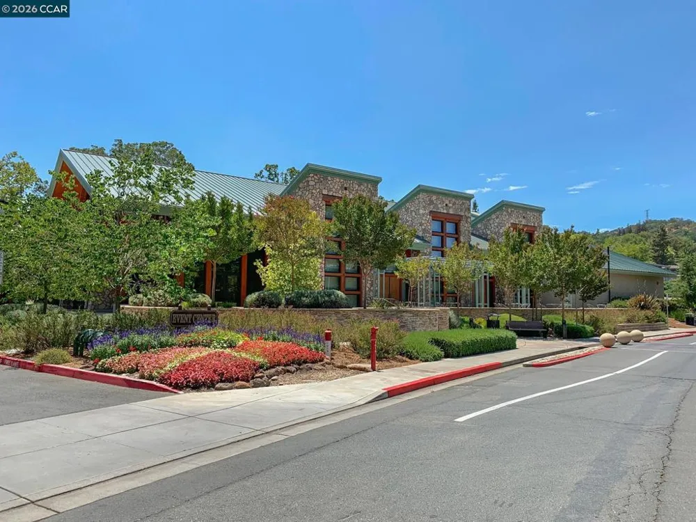 3349 Golden Rain Rd #15 Walnut Creek, CA 94595