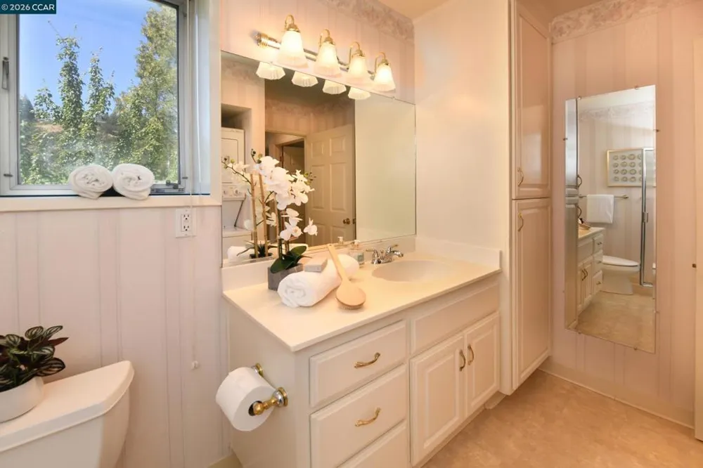 3349 Golden Rain Rd #15 Walnut Creek, CA 94595