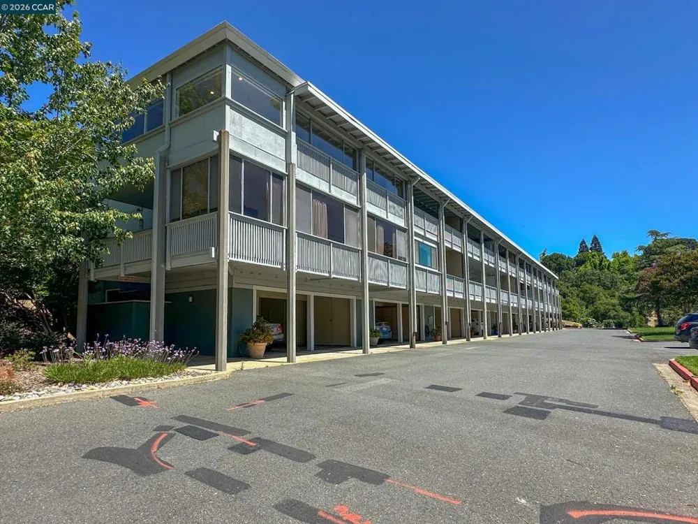 3349 Golden Rain Rd #15 Walnut Creek, CA 94595