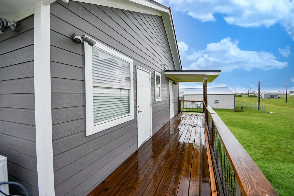 90 Bluefish Palacios, TX 77465