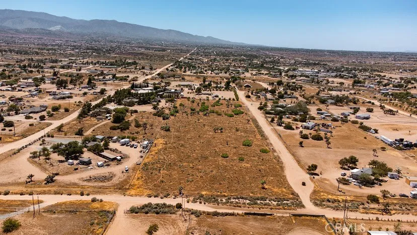 Elsinore Phelan, CA 92371