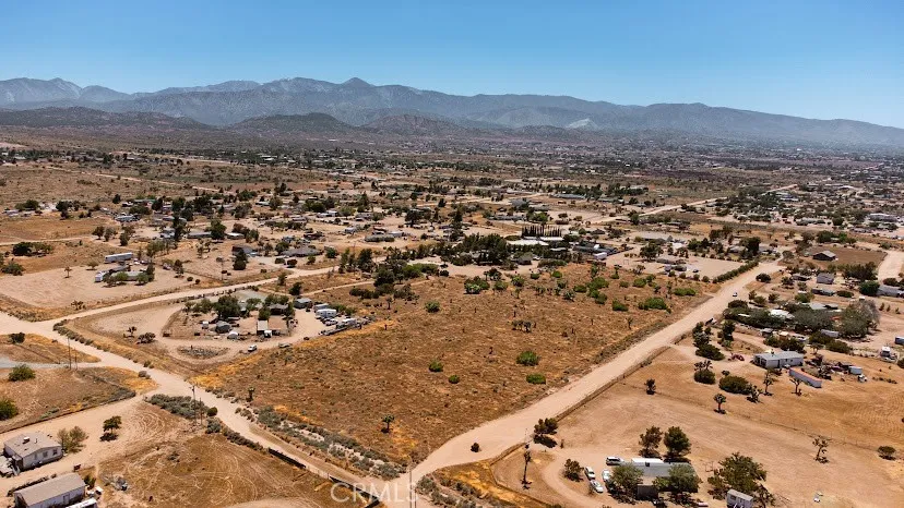 Elsinore Phelan, CA 92371