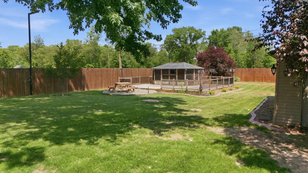 2743 Michigan 140 Highway Watervliet, MI 49098