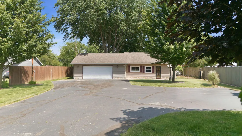 2743 Michigan 140 Highway Watervliet, MI 49098
