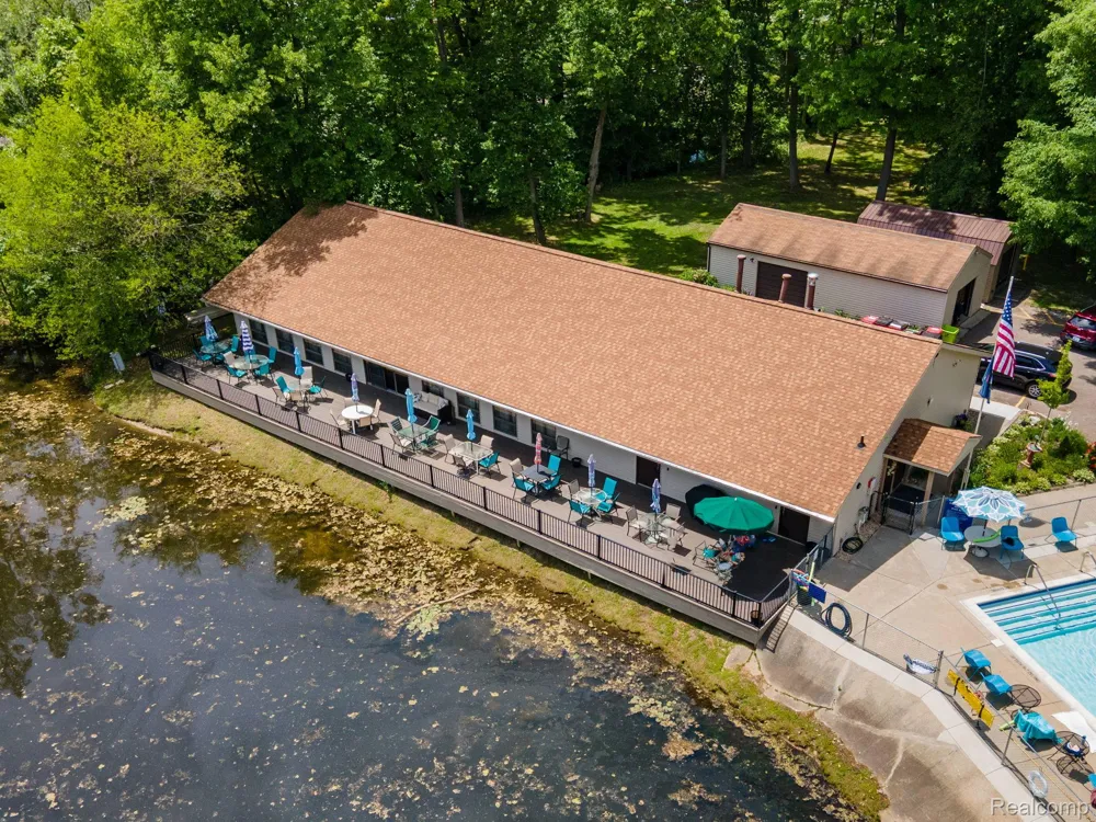 61957 Ticonderoga Drive #1 South Lyon City, MI 48178