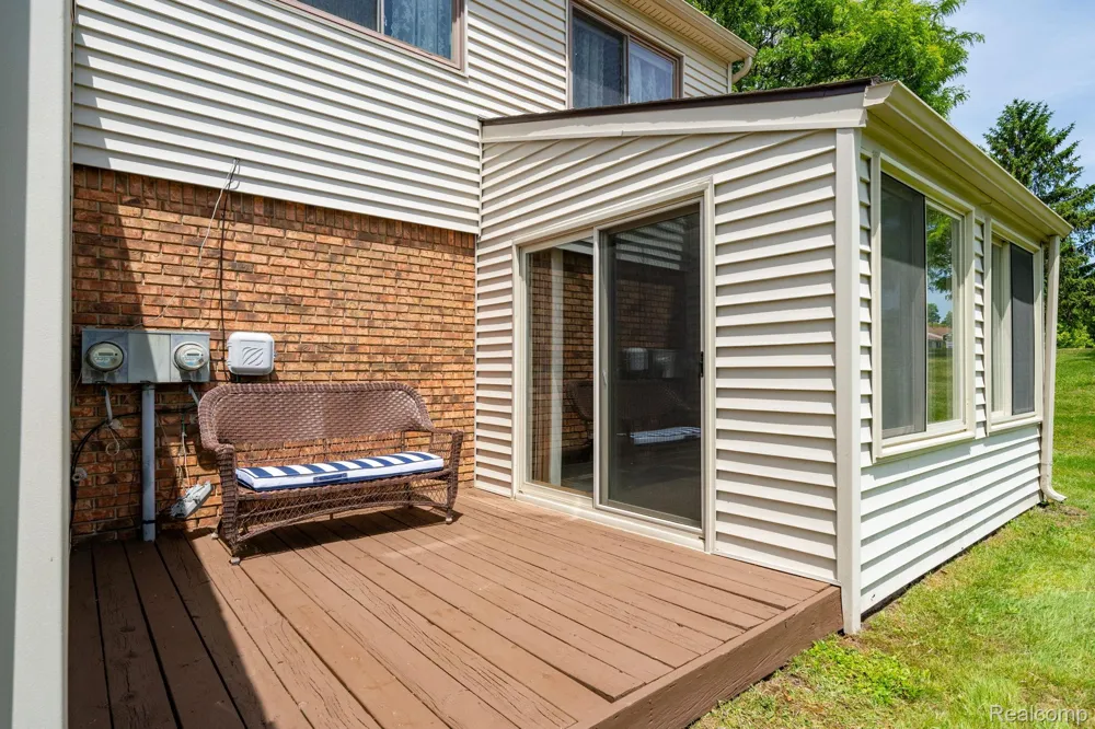 61957 Ticonderoga Drive #1 South Lyon City, MI 48178