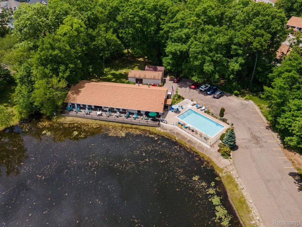 61957 Ticonderoga Drive #1 South Lyon City, MI 48178