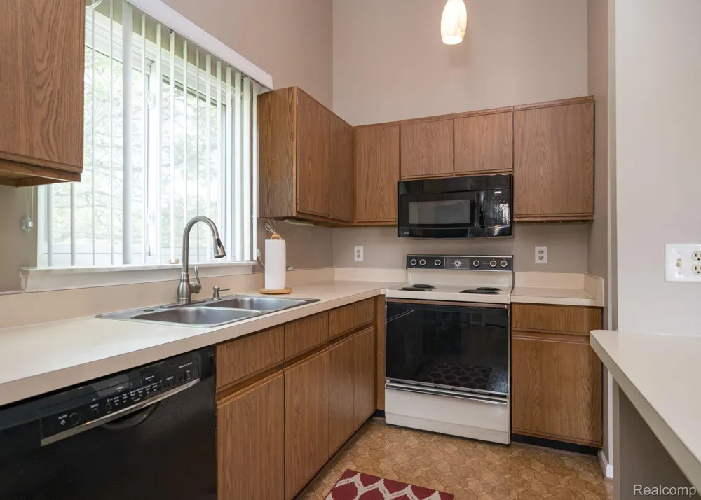 61957 Ticonderoga Drive #1 South Lyon City, MI 48178