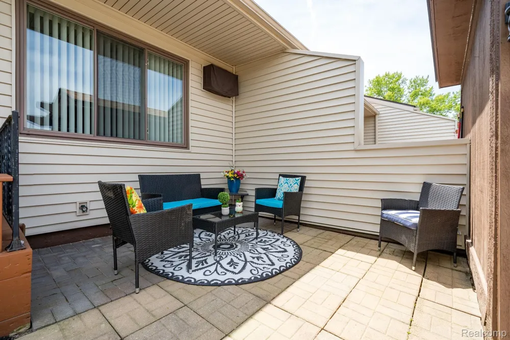 61957 Ticonderoga Drive #1 South Lyon City, MI 48178