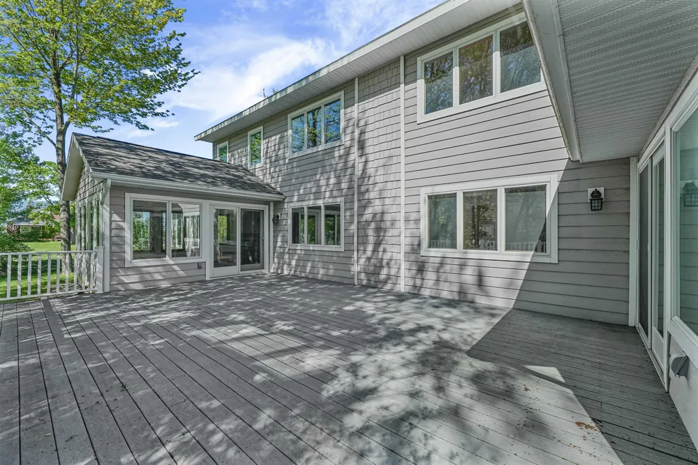 122 Davidsen Shores Drive Cadillac City, MI 49601