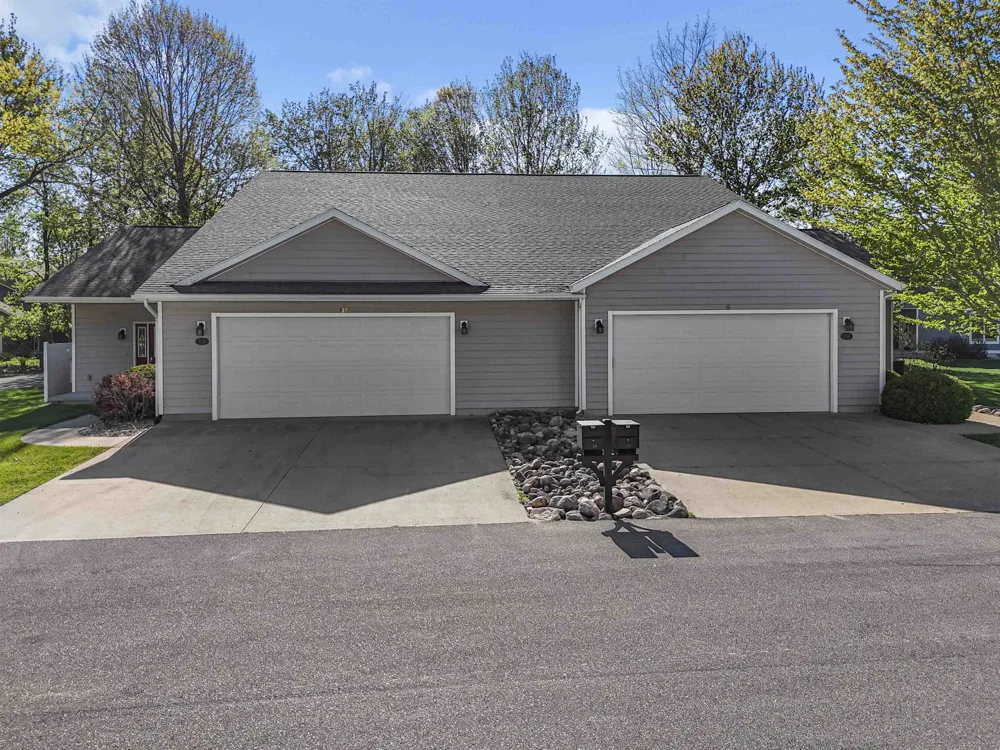 122 Davidsen Shores Drive Cadillac City, MI 49601