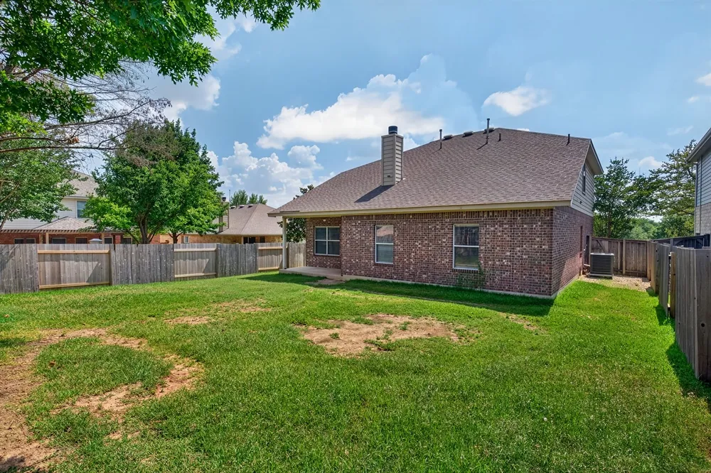 4489 Western Lake Drive Round Rock, TX 78665