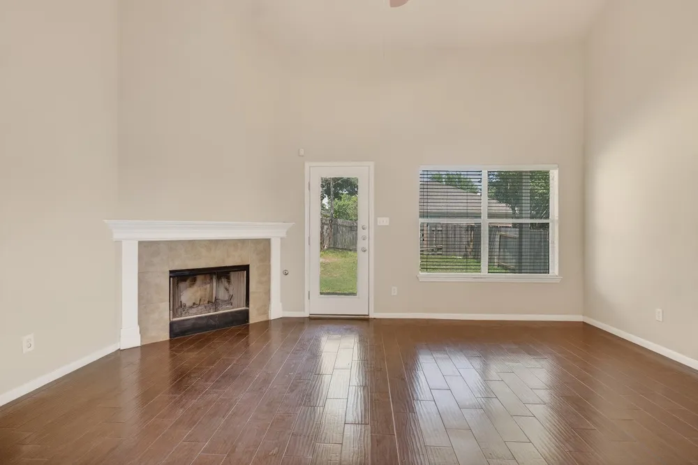 4489 Western Lake Drive Round Rock, TX 78665