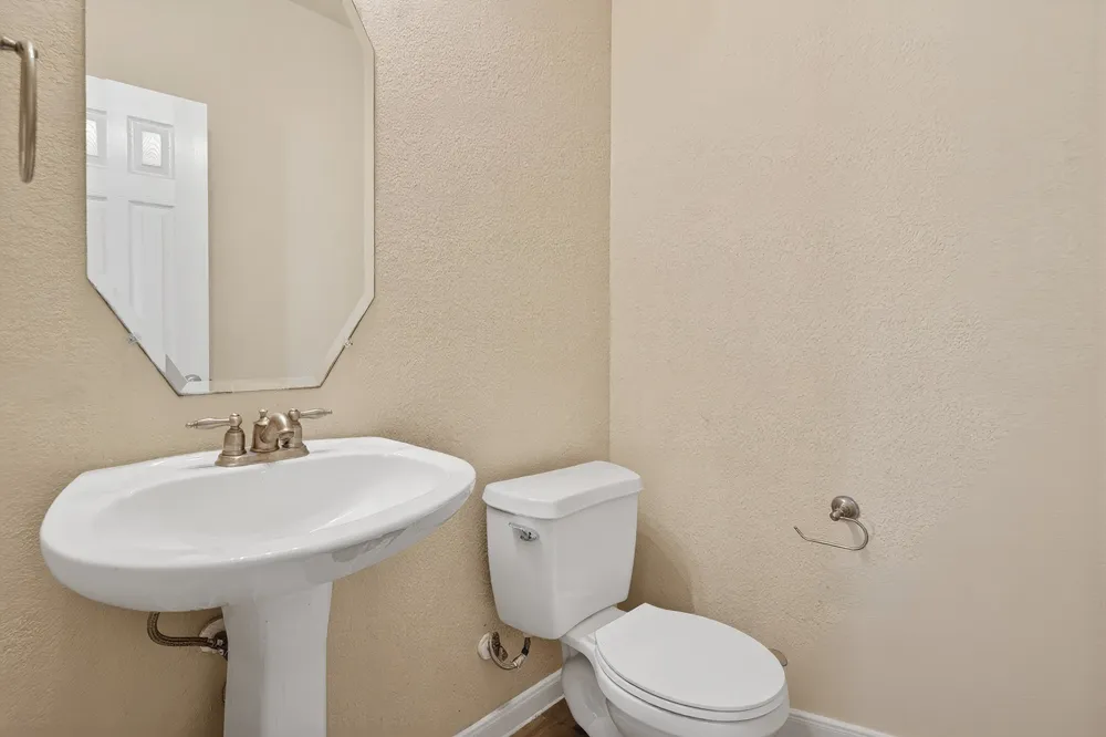 4489 Western Lake Drive Round Rock, TX 78665