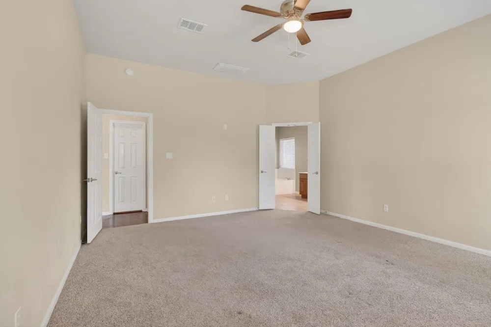 4489 Western Lake Drive Round Rock, TX 78665