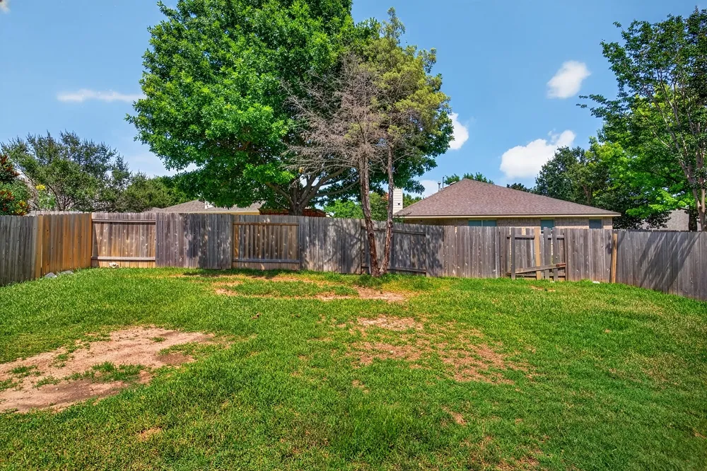 4489 Western Lake Drive Round Rock, TX 78665