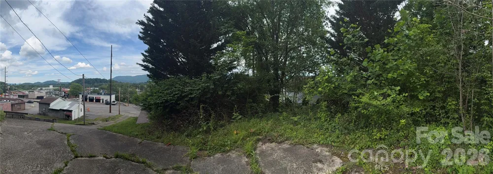 31 Paralee Lane Waynesville, NC 28786
