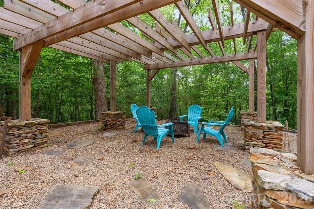 175 Green Hills Road Mill Spring, NC 28756