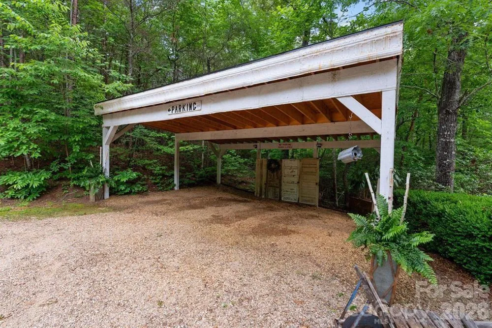 175 Green Hills Road Mill Spring, NC 28756