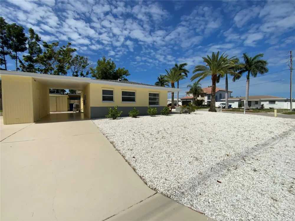 1404 COREY WAY S South Pasadena, FL 33707