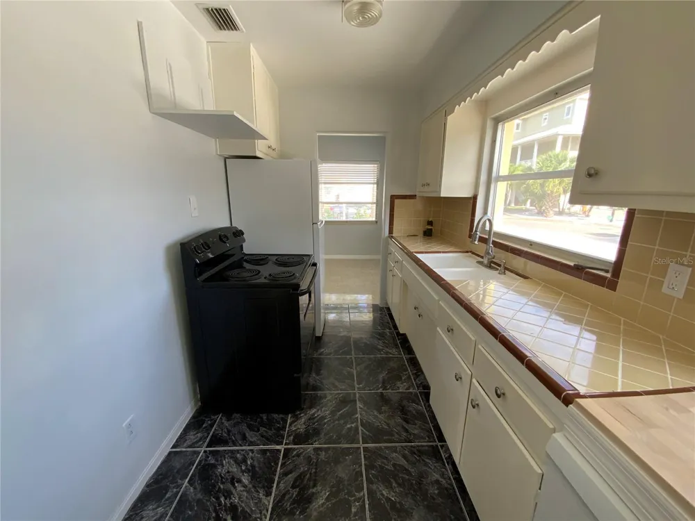 1404 COREY WAY S South Pasadena, FL 33707
