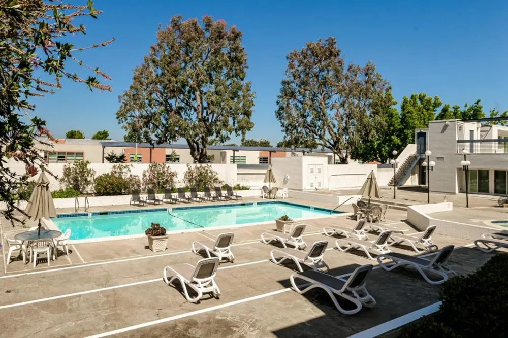 1041 Shell Boulevard #11 Foster City, CA 94404