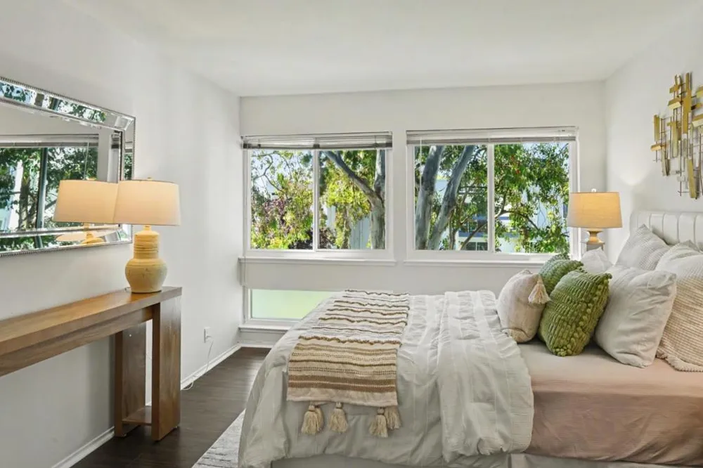 1041 Shell Boulevard #11 Foster City, CA 94404