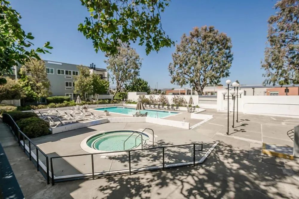 1041 Shell Boulevard #11 Foster City, CA 94404