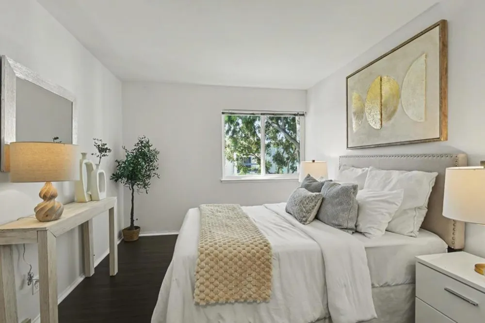 1041 Shell Boulevard #11 Foster City, CA 94404